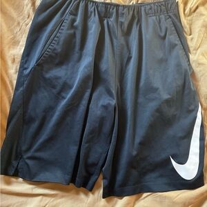 Nike Men's Black and White Athletic Shorts